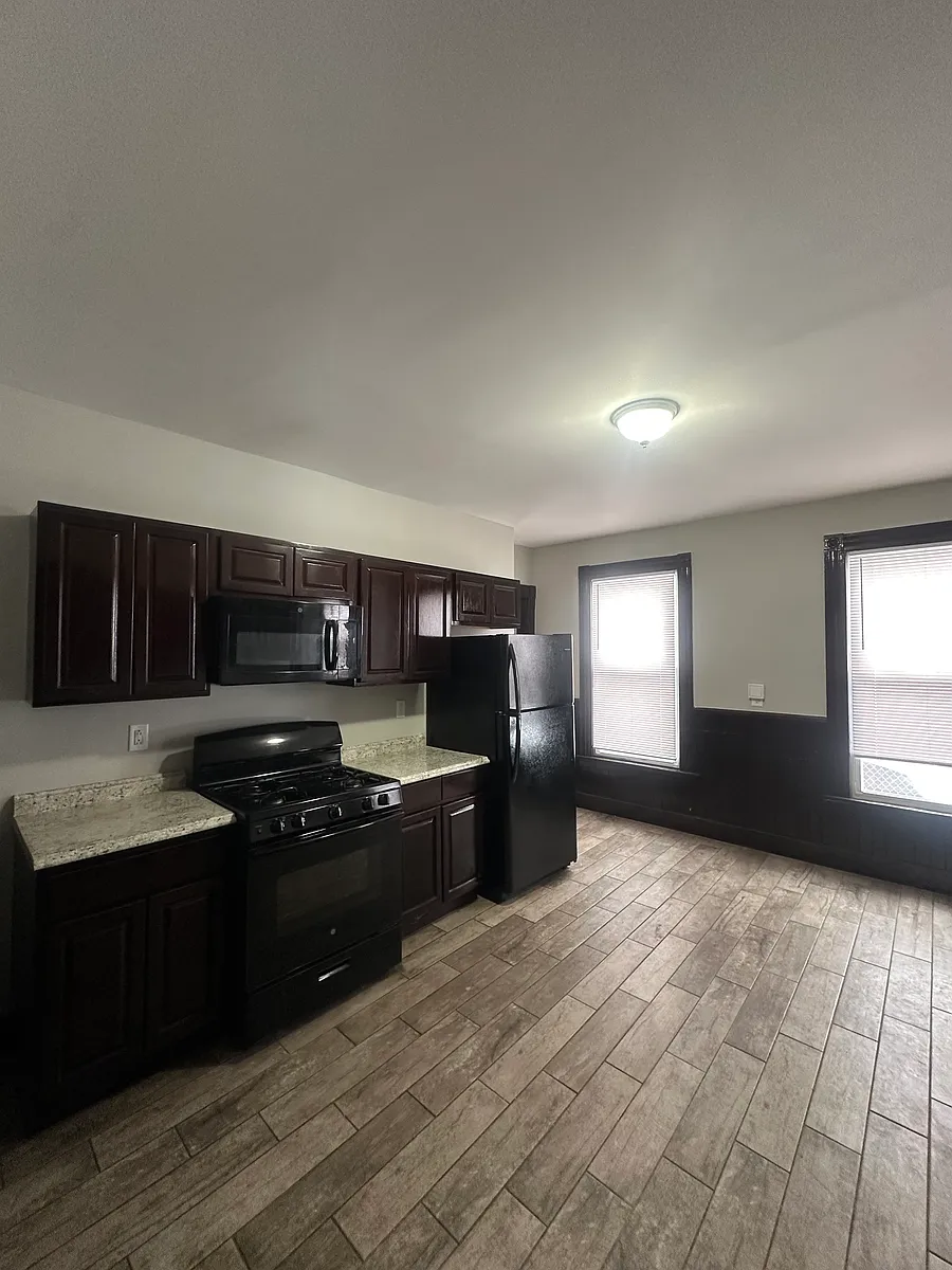 Building Photo - 624 Dixwell Ave #1