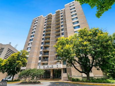 118 Monroe St APT 810, Rockville, MD, 20850