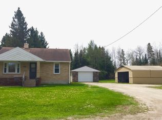 302 W Vermilion Dr, Cook, MN 55723