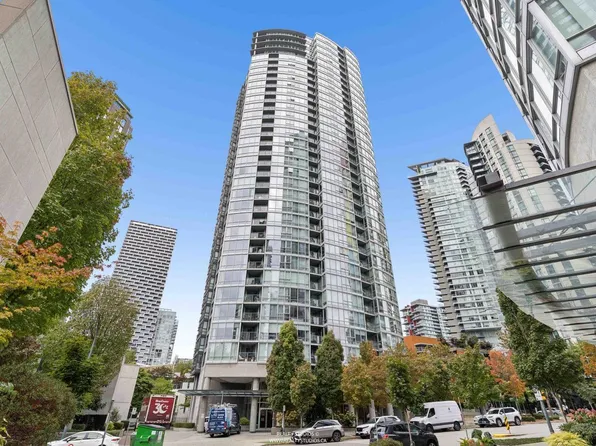 1495 Richards St #2208, Vancouver, BC V6Z 3E3