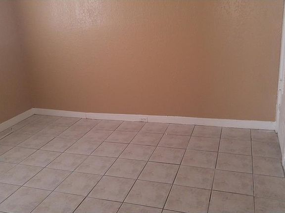 5th image of 8750 Gateway Blvd N #A