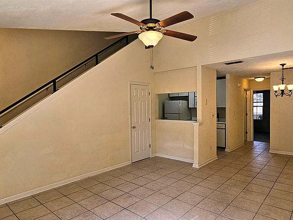 3rd image of 1351 Castelnau Ct APT 2