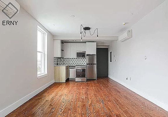 3rd image of 161 Lott St #3I