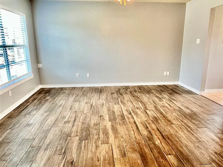 1728 Red Oak Ct — Photo 6
