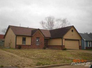 5388 Leaning Oak Dr, Memphis, TN 38141