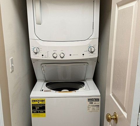 5th image of 105 W Saint Charles Rd APT 201