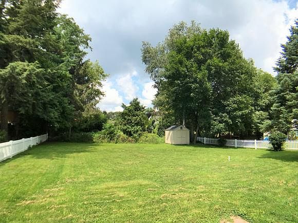 1st image of 14 Helen Ave