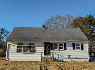 1297 Flanders Rd, Groton, CT 06355