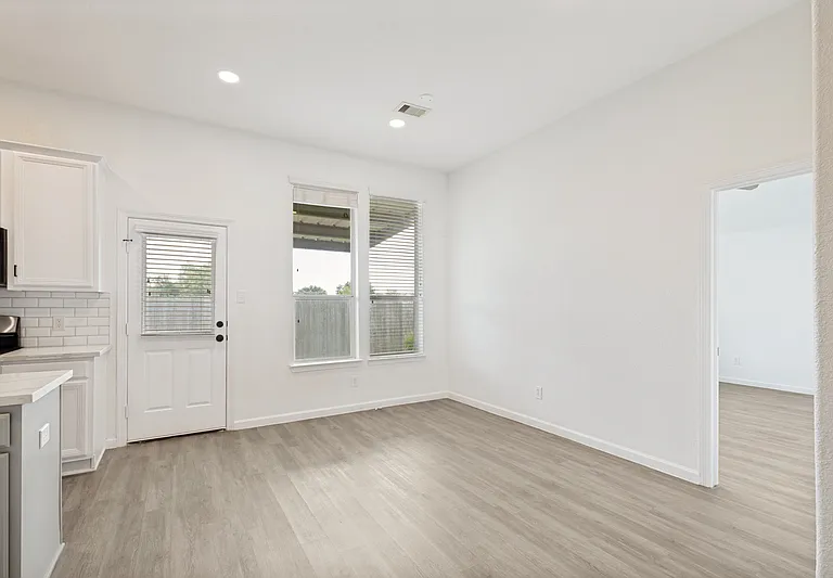 5224 McGrath Dr — Photo 11