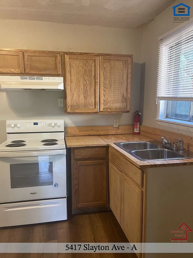 Classic And Cost Friendly Apartment — Photo 2