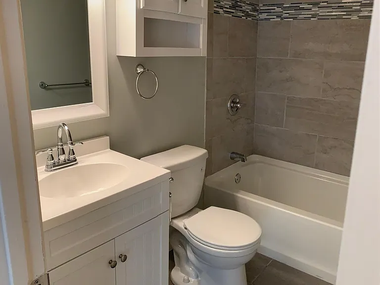 2328 W Savannah St — Photo 21