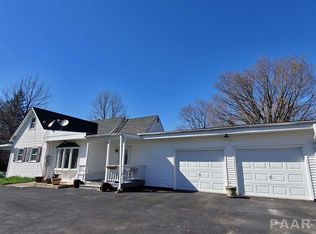 1015 S Adams Rd, Eureka, IL 61530