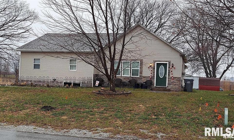 1st image of 701 3rd St
