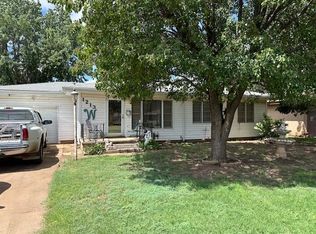 1213 Hickory St, Altus, OK 73521