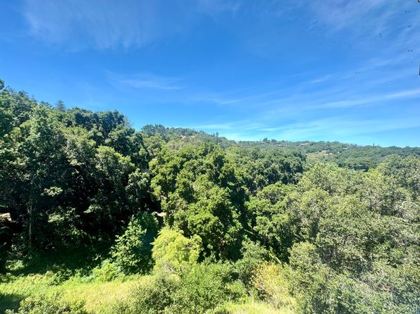738 La Mesa Dr