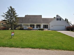 3421 N Applecrest Ct SE, Ada, MI 49301