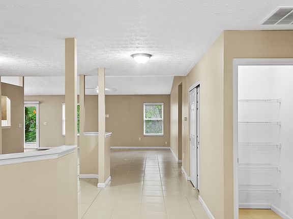 4th image of 322 Antietam Blvd