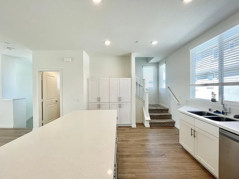 9305 E Heaney Cir — Photo 6