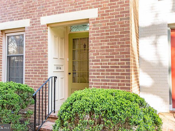 3rd image of 1314A Kenmore Ave #9