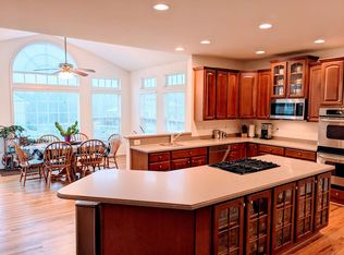 2 Edwin Ct, Fredericksburg, VA 22405