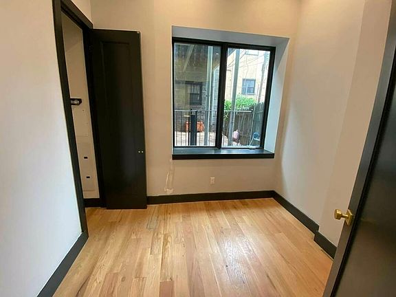 4th image of 133 16th St #1