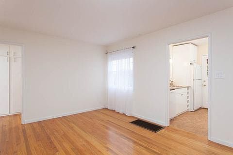 5th image of 6102 Hillmont Dr
