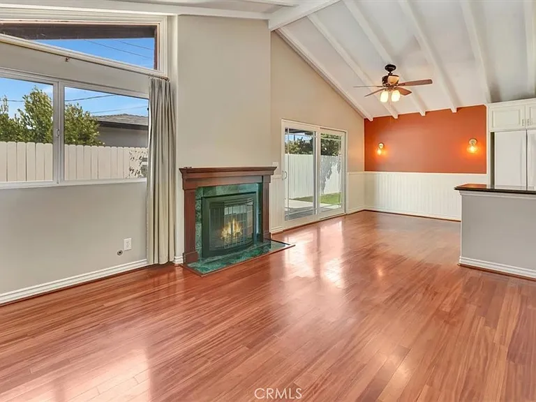 1522 W Robin Rd — Photo 6