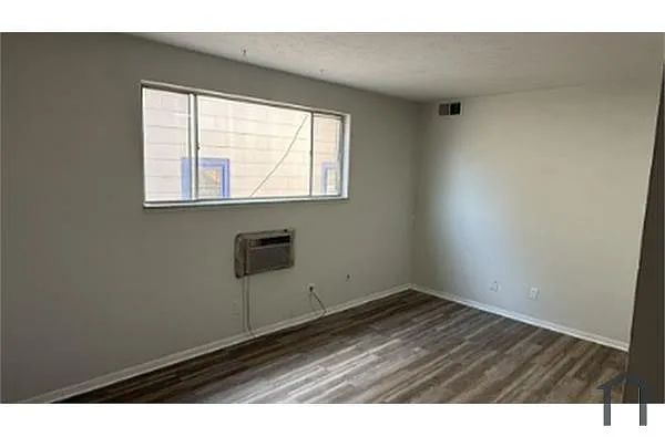 Building Photo - 287 E 156th St #105