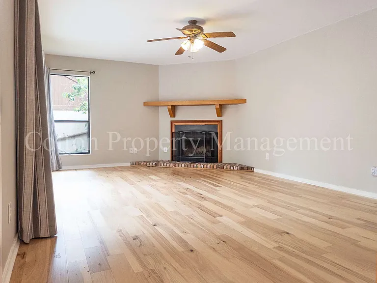 2030 Albert Cir — Photo 5