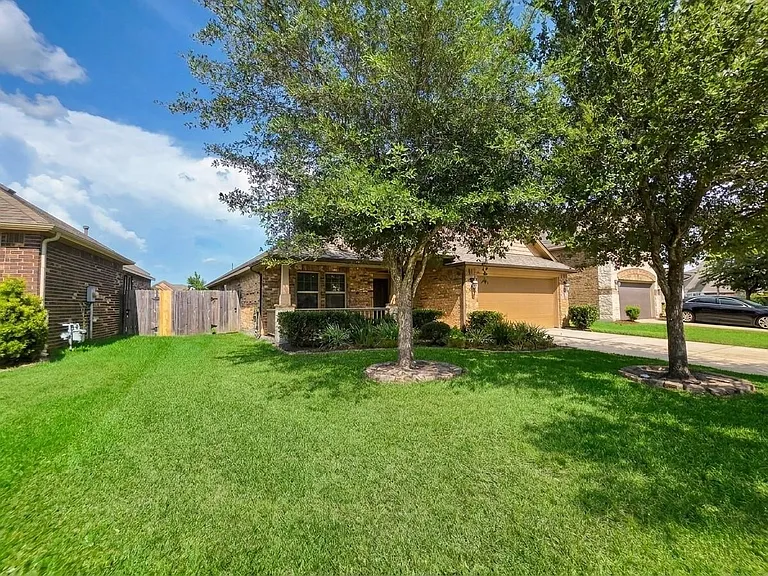 8206 Oxbow Manor Ln — Photo 5