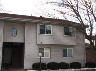 1109 Laura Dr, Champaign, IL 61822