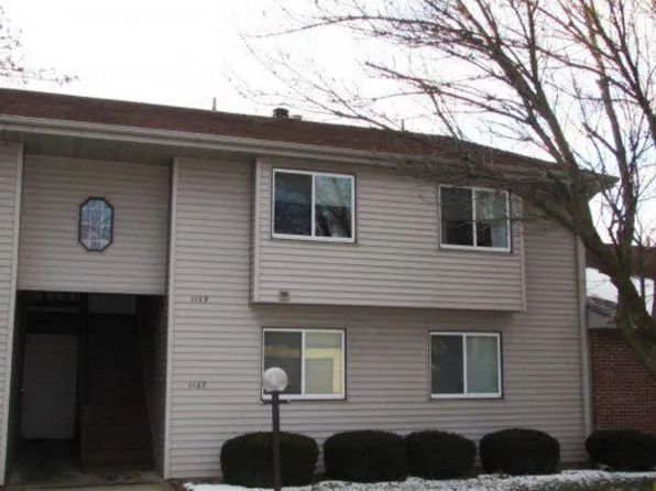 1109 Laura Dr, Champaign, IL 61822
