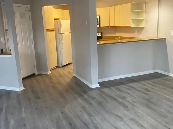 1478 Westgate Drive image 10 of 15