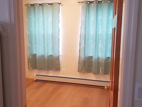 2nd image of 1539 Benson Ave Floor 2