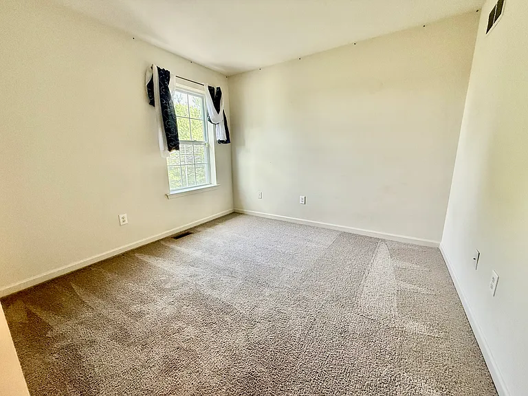 1024 Alexander Dr — Photo 10
