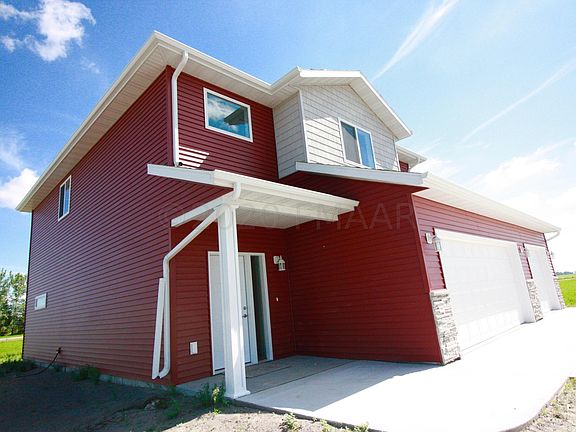 3rd image of 212 N Prairie Dr