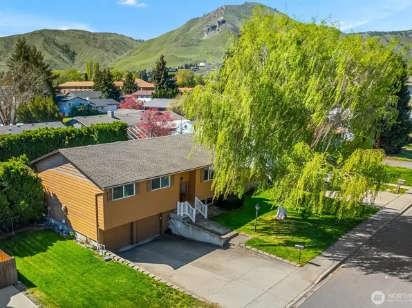 1517 4th Street, Wenatchee, WA 98801