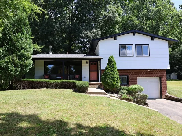 2878 Old Plank Rd, New Castle, PA 16105