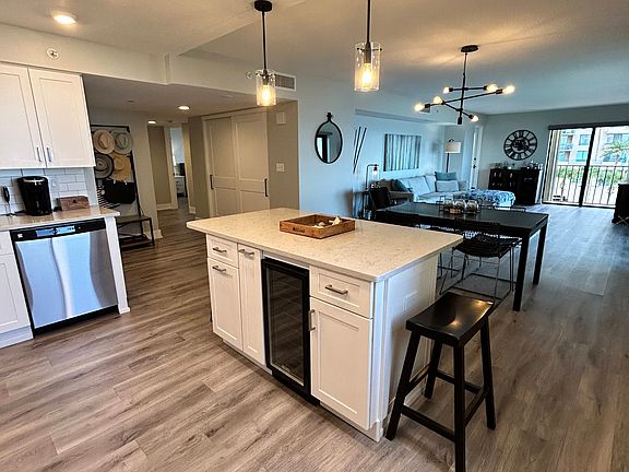 5th image of 1480 Gulf Blvd APT 303
