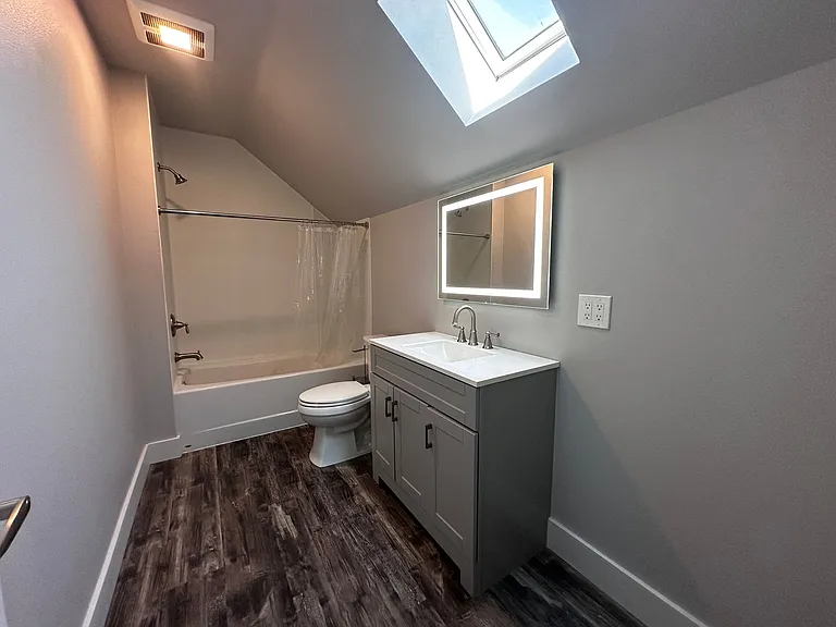 243 & 245 N Thorpe St — Photo 11