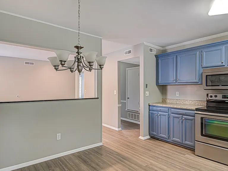 5111 Cheviot Rd — Photo 9