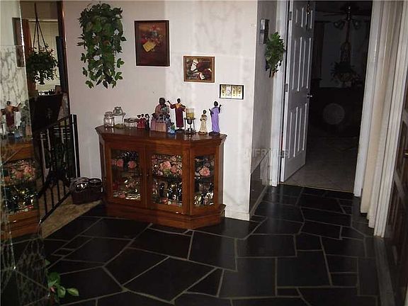 4th image of 1841 Almeria Way S