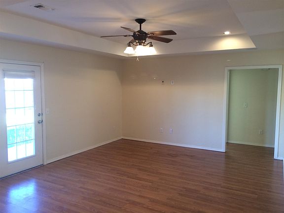 4th image of 2107 SE 39th Ave