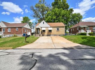 39 Lemay Gardens Dr, Saint Louis, MO 63125