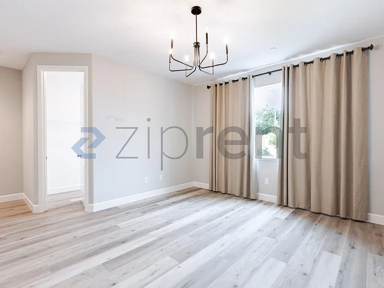 2776 Elderberry St — Photo 20