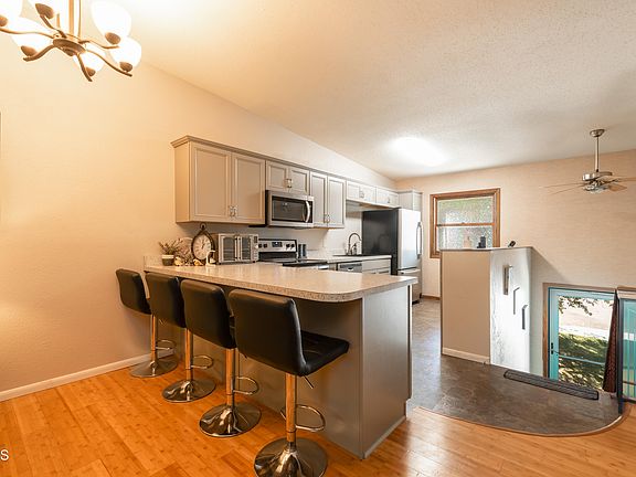 2nd image of 605 Craig Dr NW