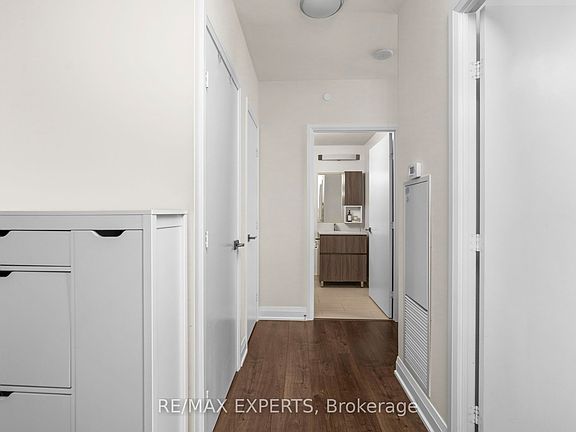 5th image of 36 Park Lawn Rd #1905