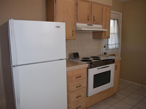 5th image of 10012 N 103rd Ave