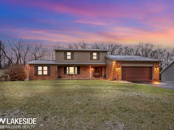 9540 Ridge Top Trl, Clarkston, MI 48348