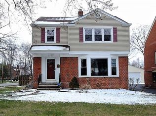 3890 Bethany Rd, University Heights, OH 44118